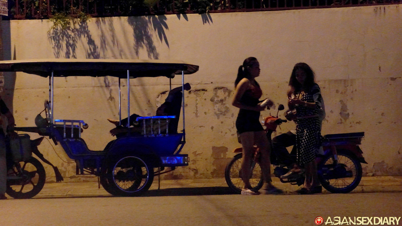 Asian Babe Lan Ends Night Out With POV Hardcore Hotel Sex