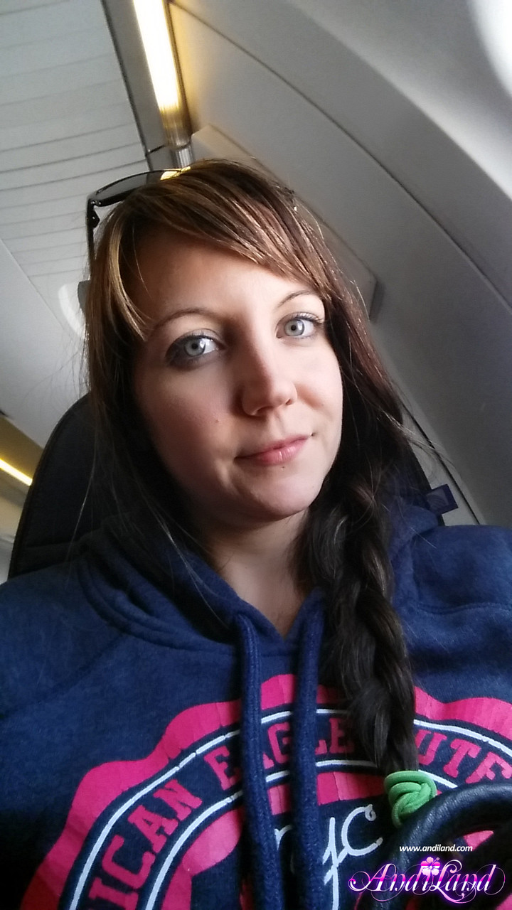 十代のアマチュアアンディ・ランド率直なソロとレズビアン彼女のアクションで