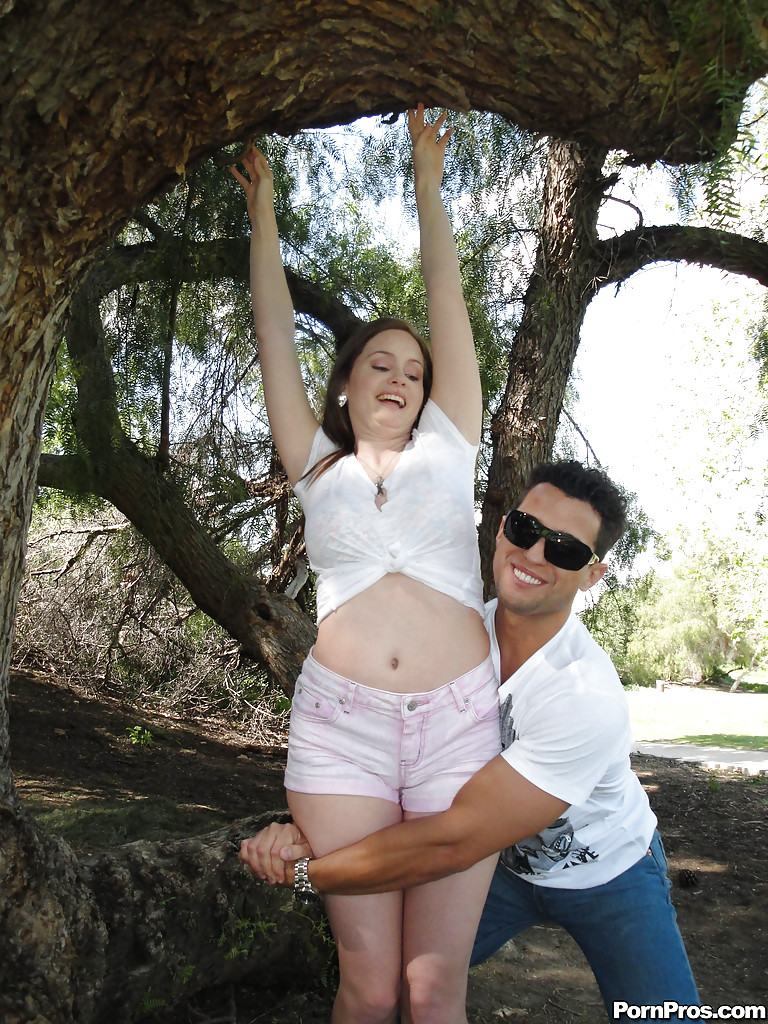 Holly Hansen, Großbusige Schönheit, Tittenfick Und Hartes Ficken