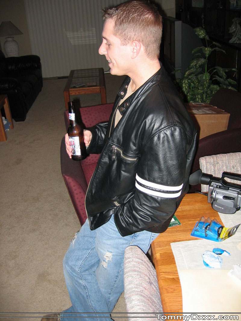 Brunette Vixen Ruby In Bisexual Threesome With Two Guys