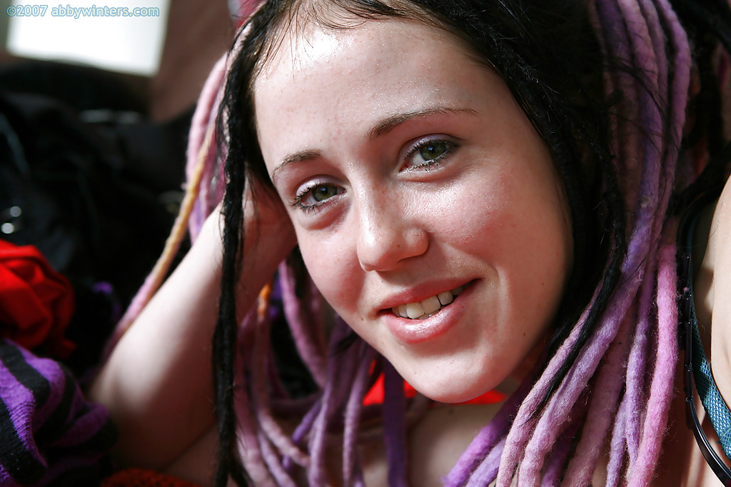 Cute Dreadlock Attired Amateur Jade L Posing In Bra And Underwear