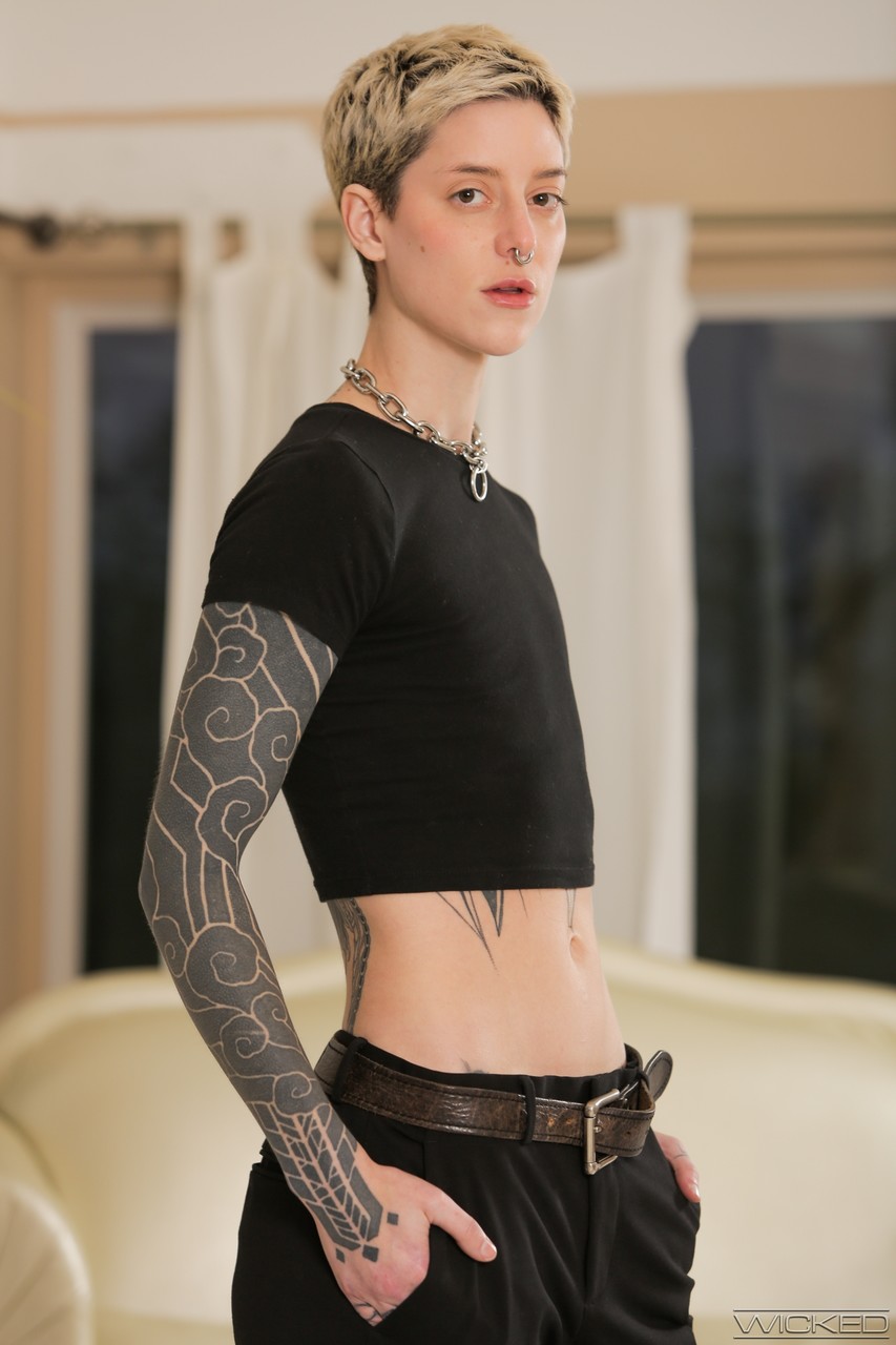 جيسي سانت في ثريसम ويلد مع كام دامیج ترانس و رجل