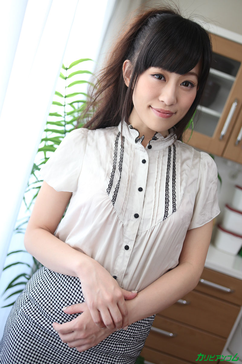 انفجار آسيا الشديد على القضيب الكبير مع يوي كيونو المثيرة