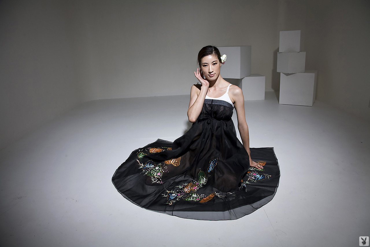 韩国Eunkyung Oh脱衣展示假奶