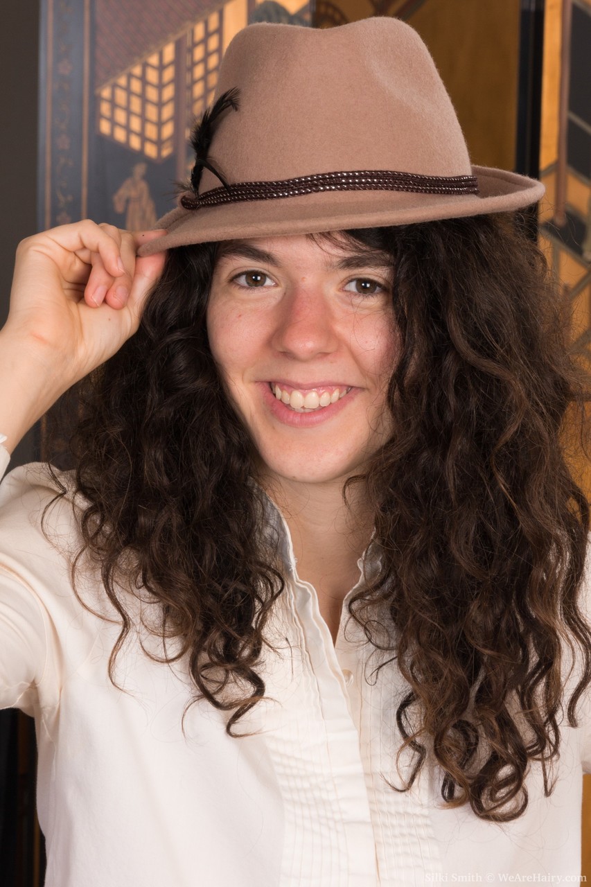 Curly-Haired Babe Silki Smith Strips And Reveals Her Super Hairy Body