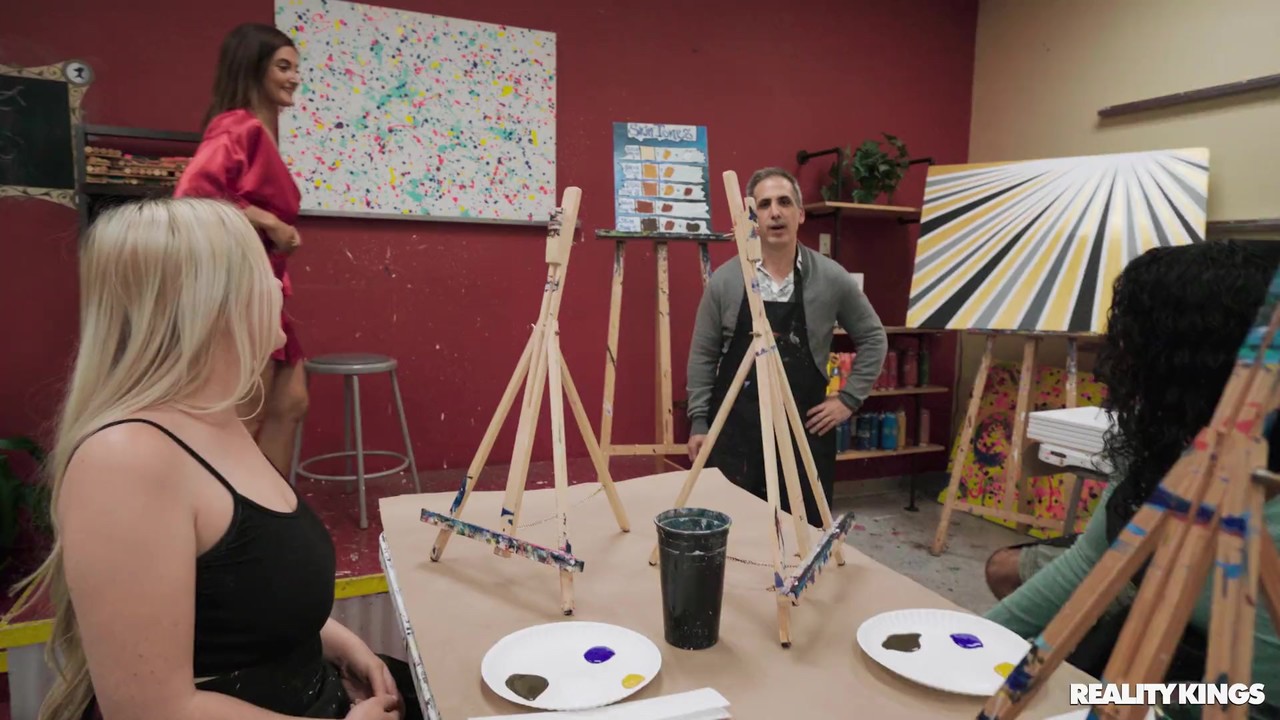 Reality Kings Emma Shay 和 Harper Madison 的火热 XXX 照片