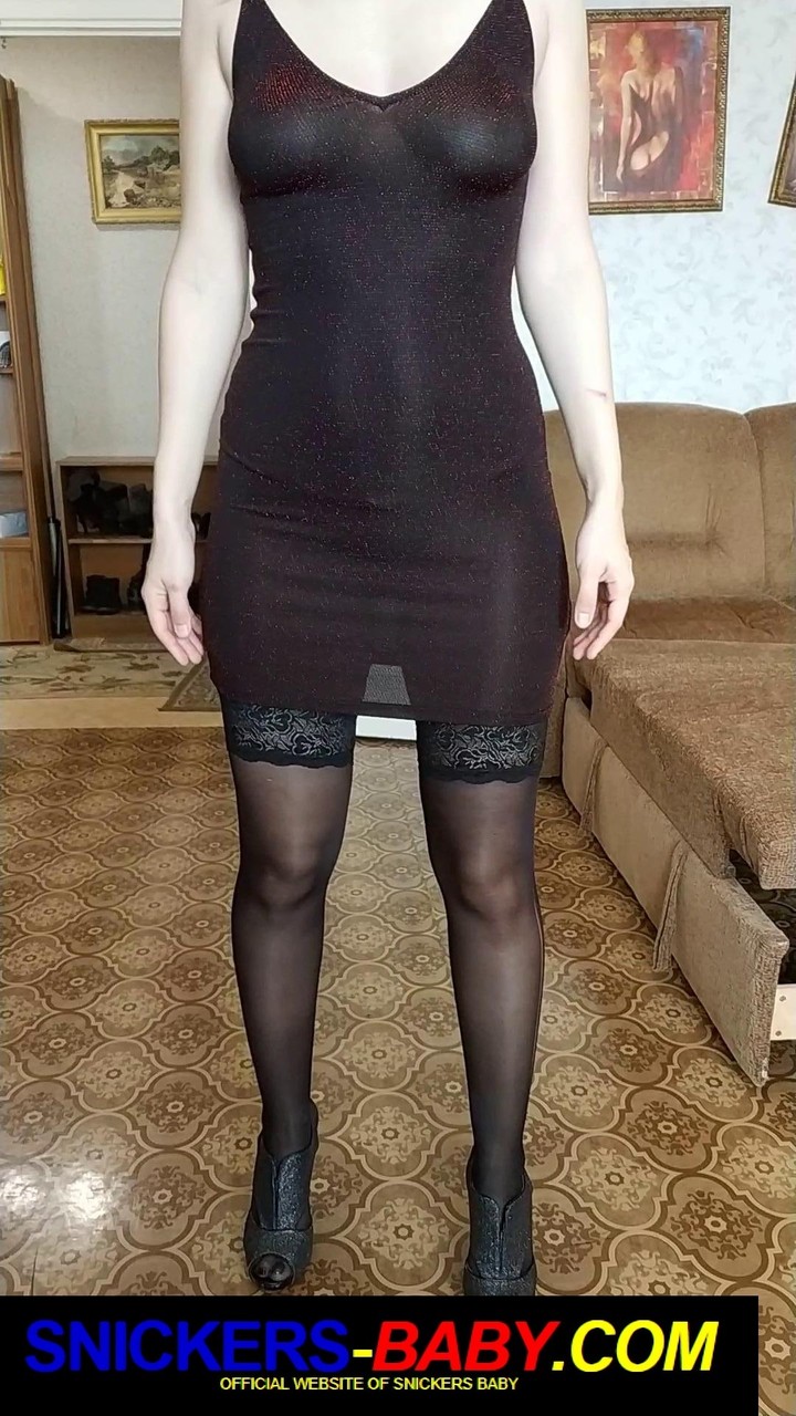 Малышка Snickers В Официальной Сцене Малышки Snickers