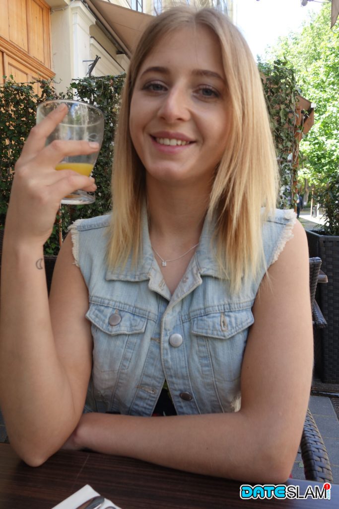 Amateur Teen Sylvia Loves Taking Selfies Of Her Attractive Nude Body