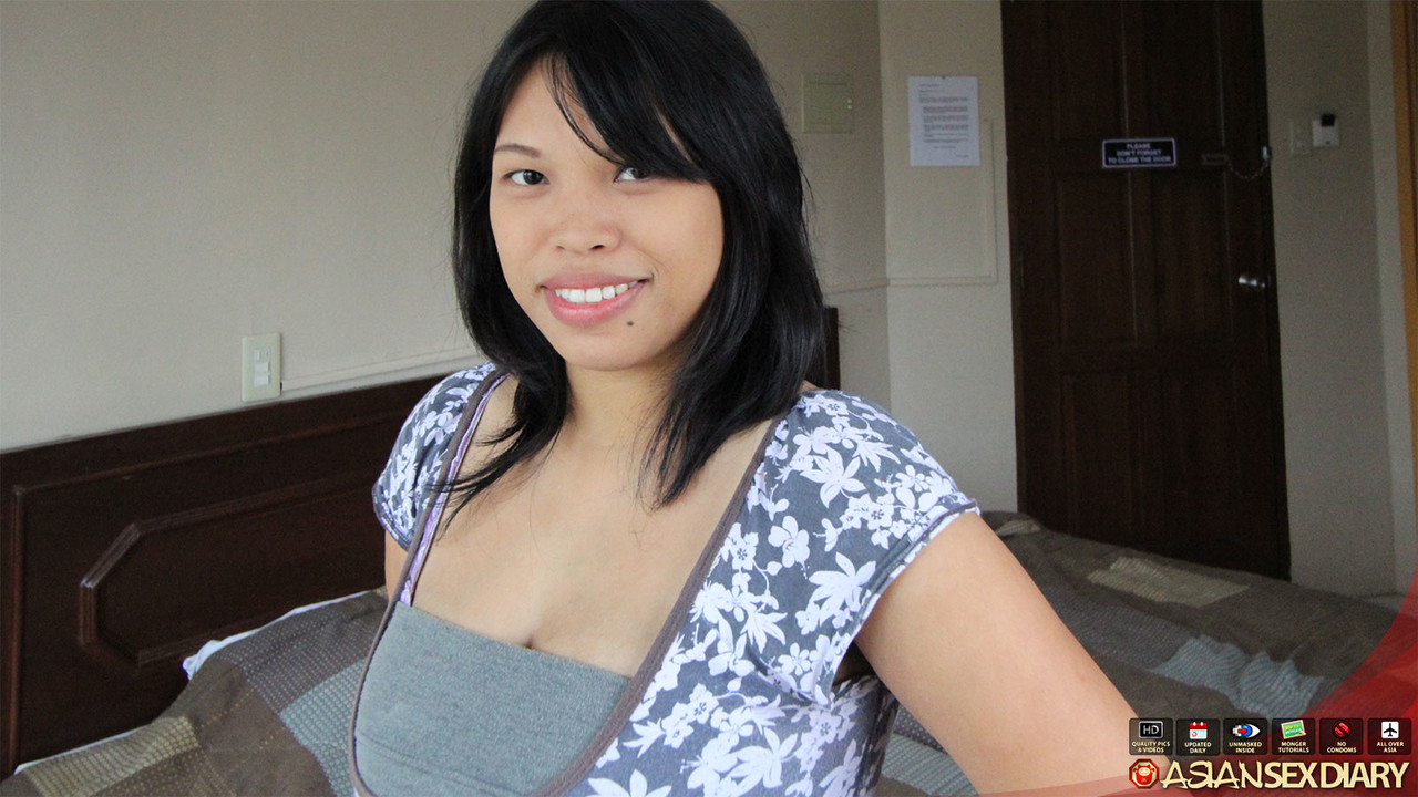 POV Asiatisches Molliges Mädchen Vergnügt Besuchenden Sextouristen