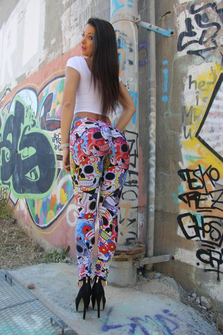 La Española Susy Gala De Largas Piernas Cabalga Una Polla