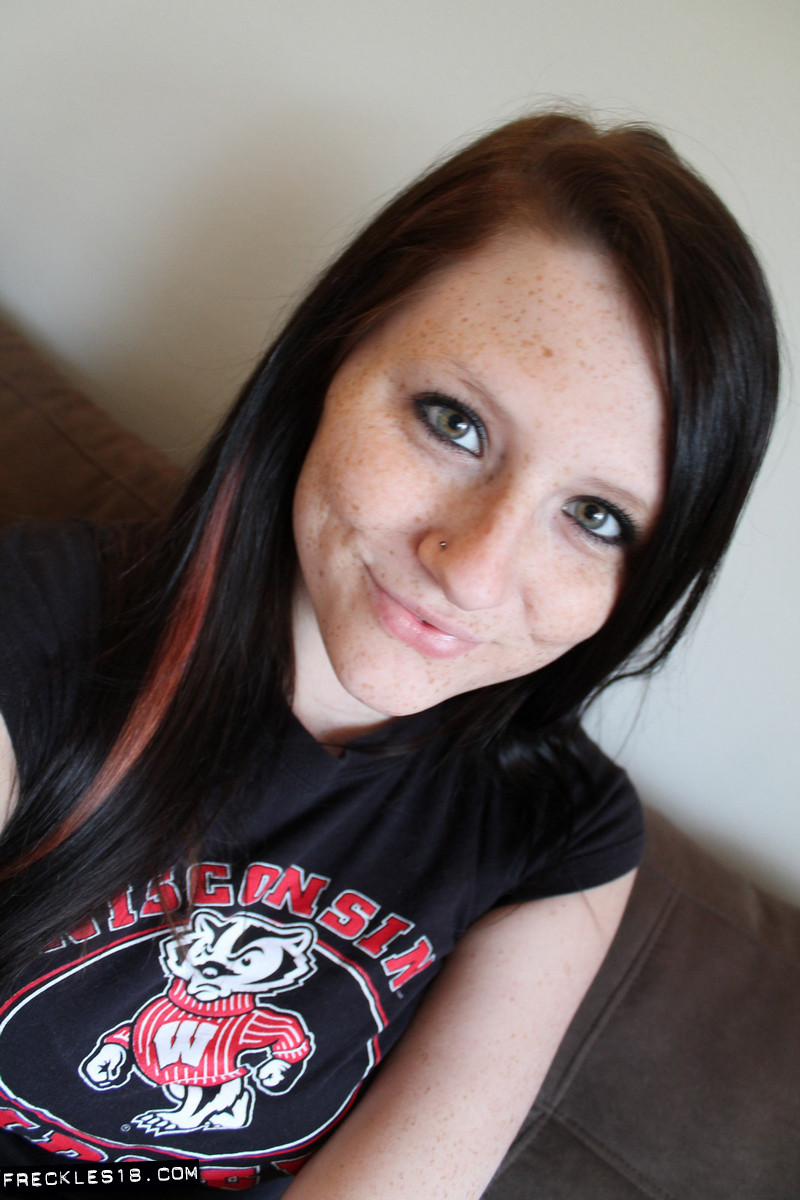Autofoto Amateur De Hermosa Adolescente Freckles18 En Bragas Negras Sexys