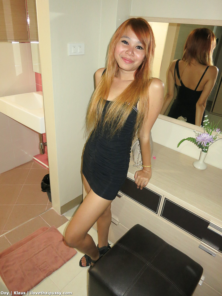 Touriste Sexuel Éjaculation Sur Le Petit Cul D'Une Jeune Thaïlandaise