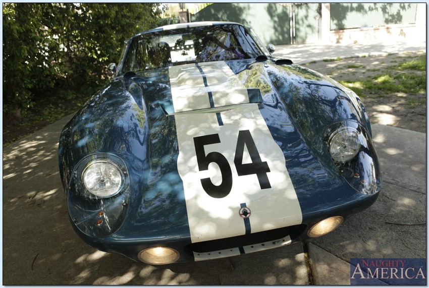 BBW黒人妻ジェイダ・ファイアが太いチンポで突かれ大量中出し