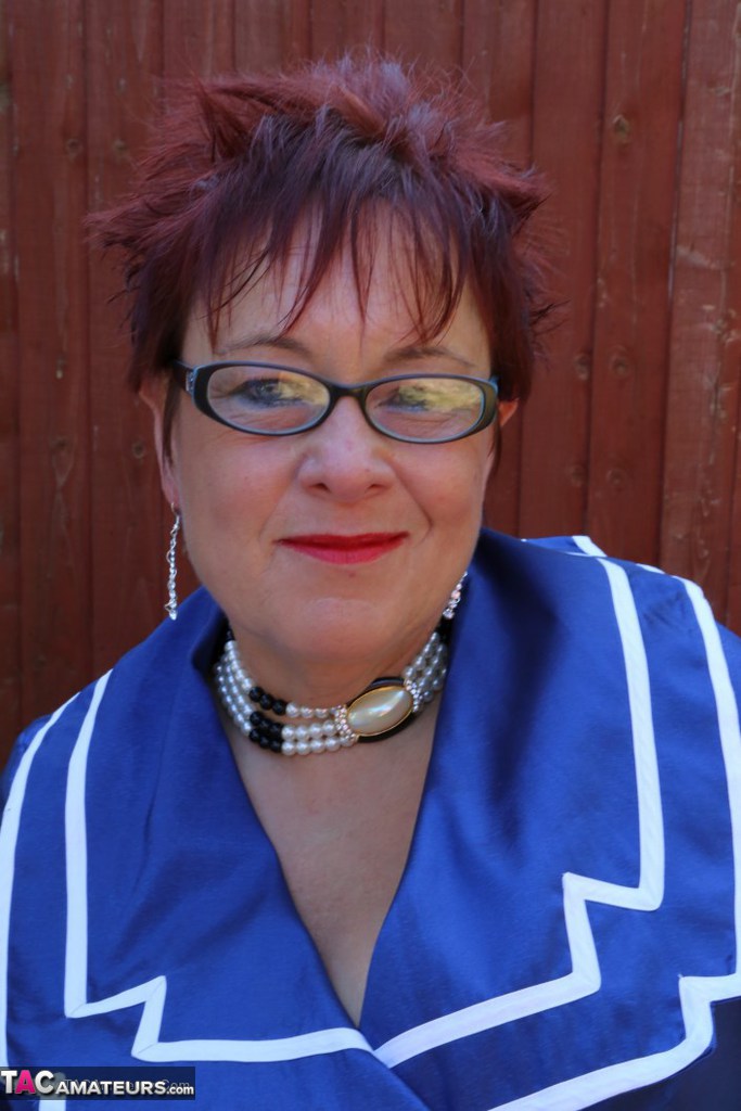 Mature Fatty Warm Sweet Honey Dangles Heel During Upskirt Yard Action