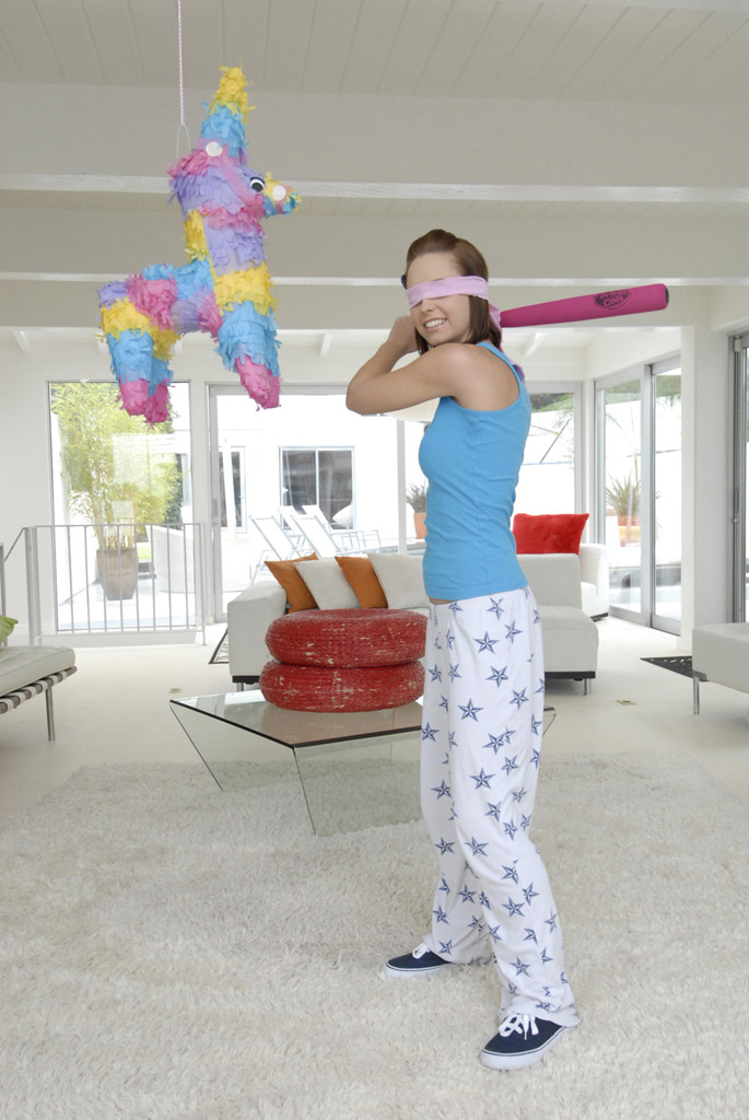 Очаровательная Подростковая Порнозвезда Хейден Уинтерс Показывает Её Большие Сиськи И Трахается В POV