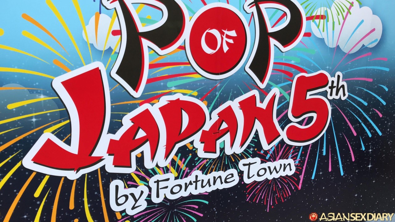 小柄なベイブ・ティファニーがPOVハードセックス前に丸いお尻を見せる