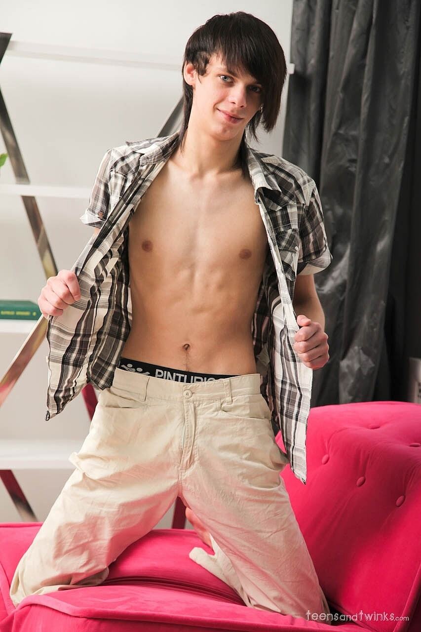 Gay Punkboy Strips Naked And Jerks Off While Fingering His Booty