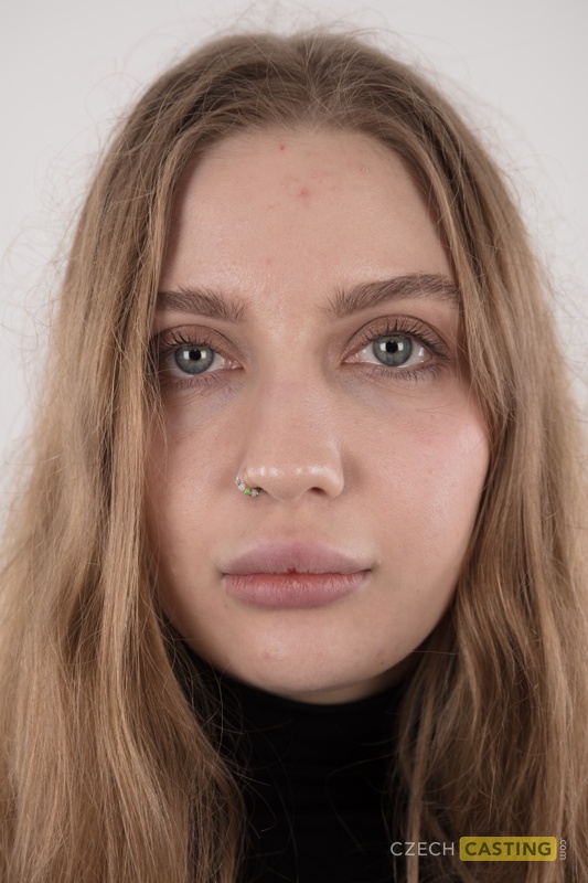 ディーン初めてマルガリータ裸になる際にタトゥーの身体を披露