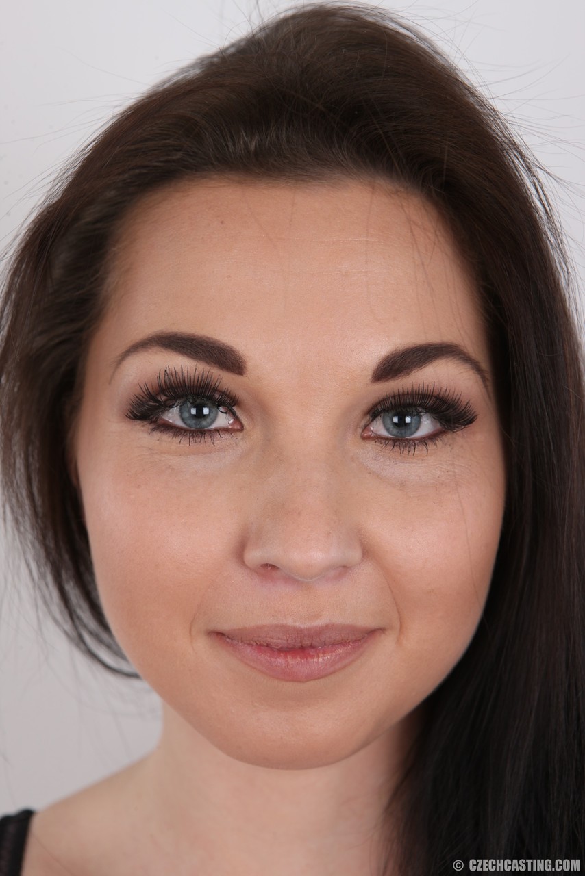 Красивая Никола Раздевается Для Фотосессии Порно-Каталога