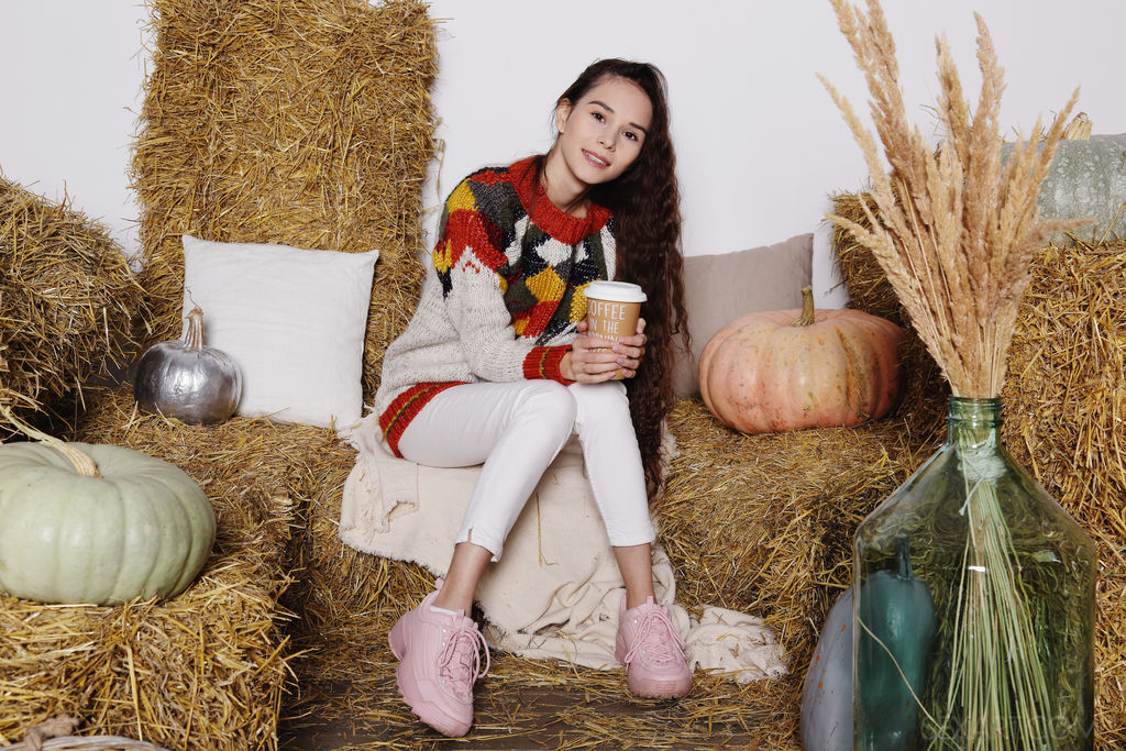 Skinny Teen Leona Mia Naked On Straw Bales Harvest