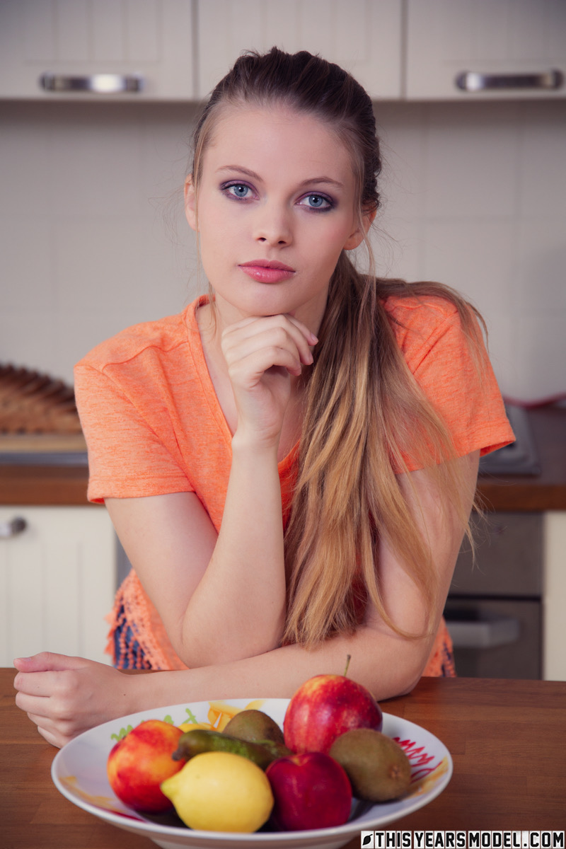 Sophie Sparks First Time Totally Naked After Biting Apple