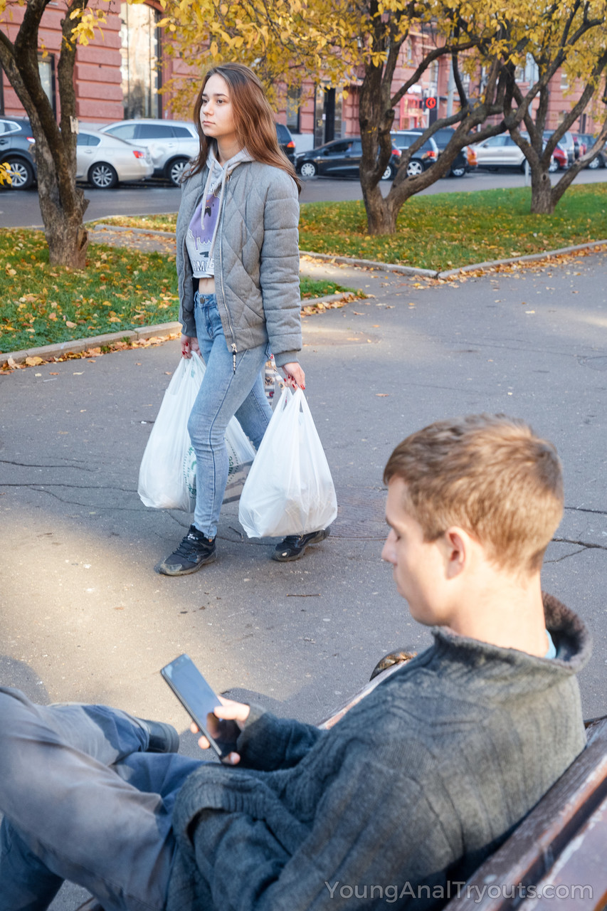Tief In Die Knochen Kecy Hill Bekommt Ihre Kahle Muschi Und Ihren Runden Arsch Gebohrt