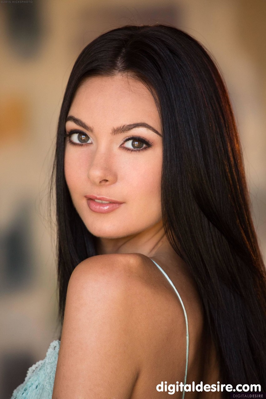 Aktfotos Von Marley Brinx In Digital Desire