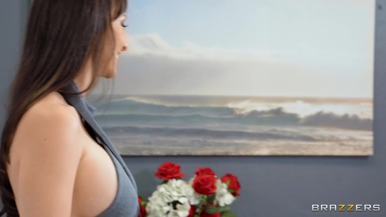 克拉拉·特里尼蒂和莱克西·卢娜 妈妈掌控下的三人裸照