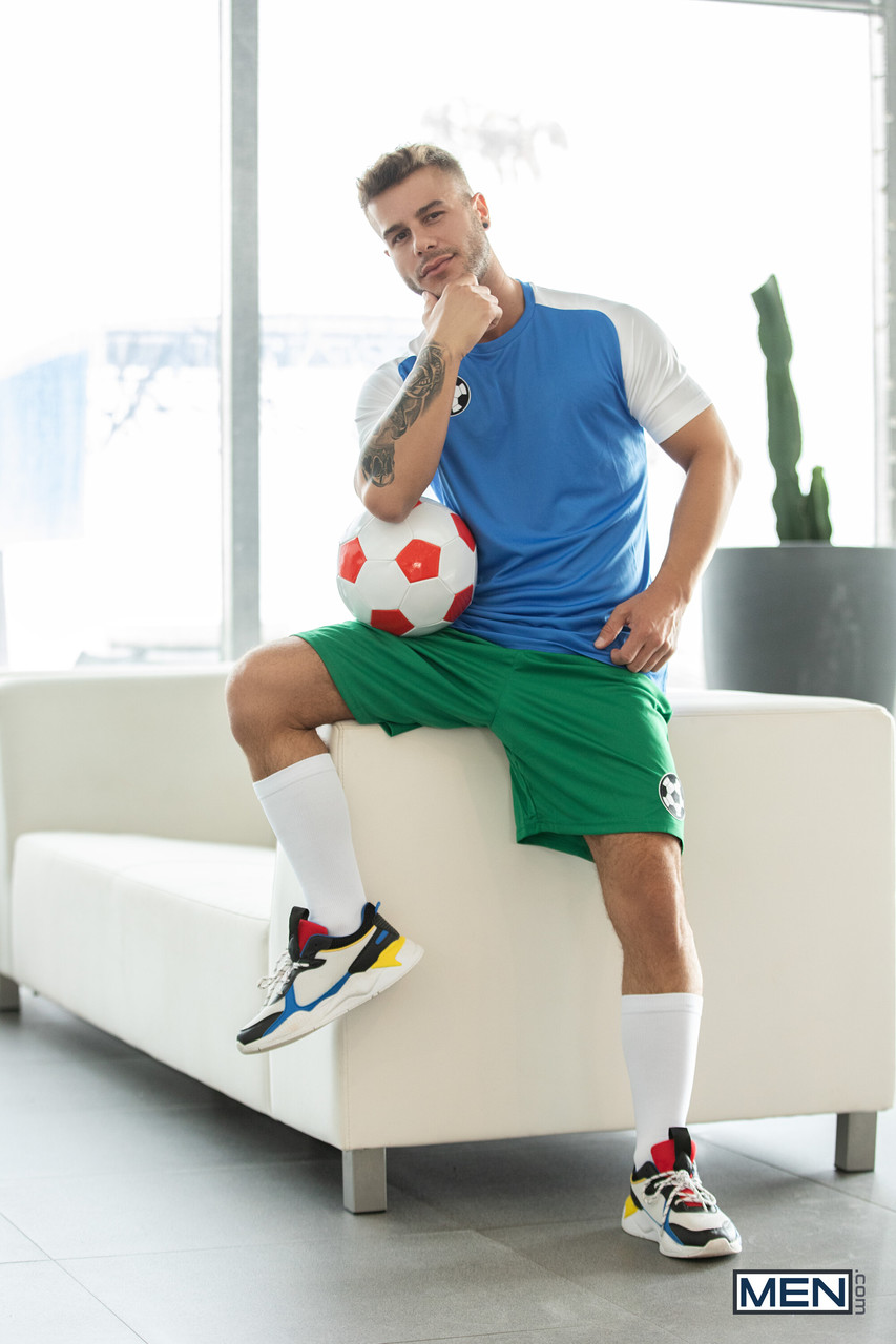 صور رجال ألين كينغ ماليك ديلغاتي عارية