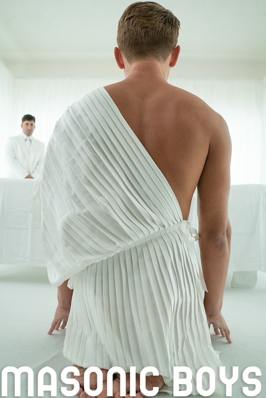 Blonde Hottie Basinger Spit Roasted By Gay Masters Cox And Fantana