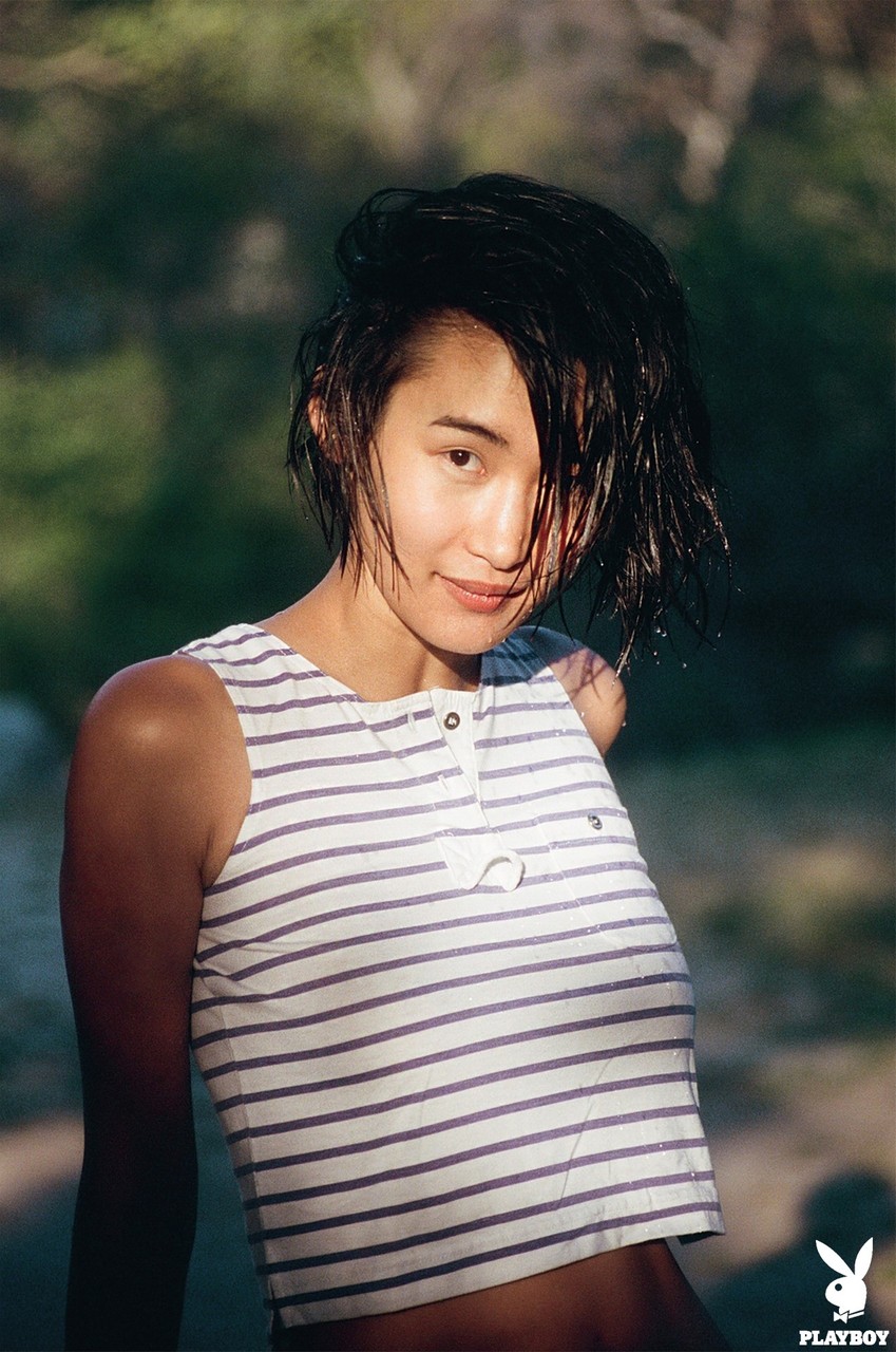 性感日本美女濱野美紀戶外展示完美身材