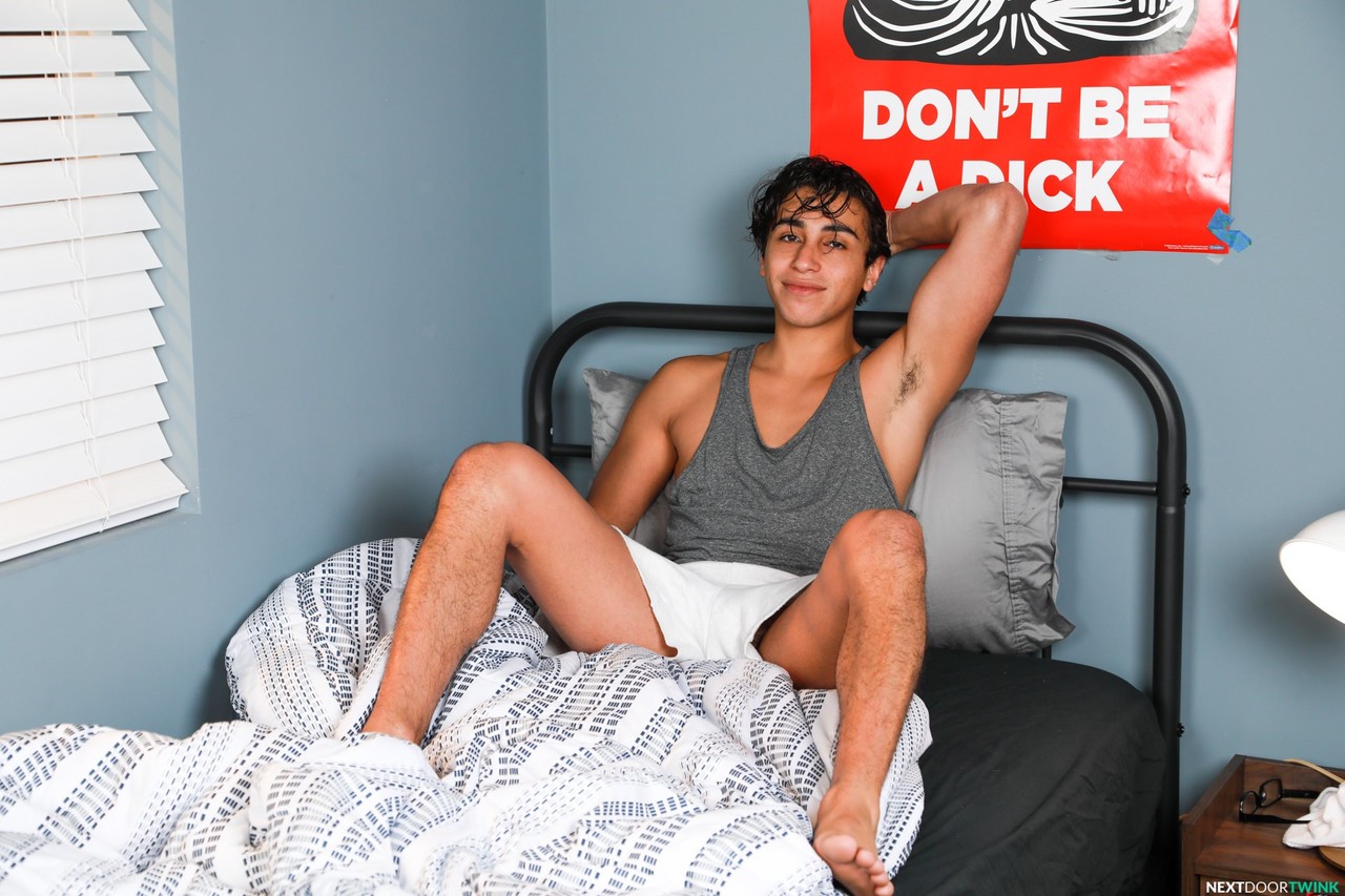 Trío Gay Hardcore Con Twinks Gabe Bradshaw, Harley Xavier Y Zayne Bright