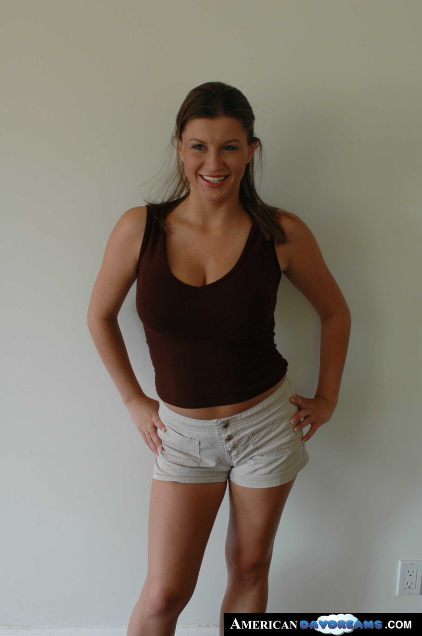 Бюстая Милф Сара Стоун Получает Минет И Эякуляцию На Свои Большие Груди