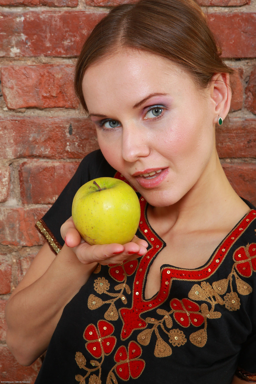 ATKアーカイブズがサブリナ・ムーアのXXX写真を紹介