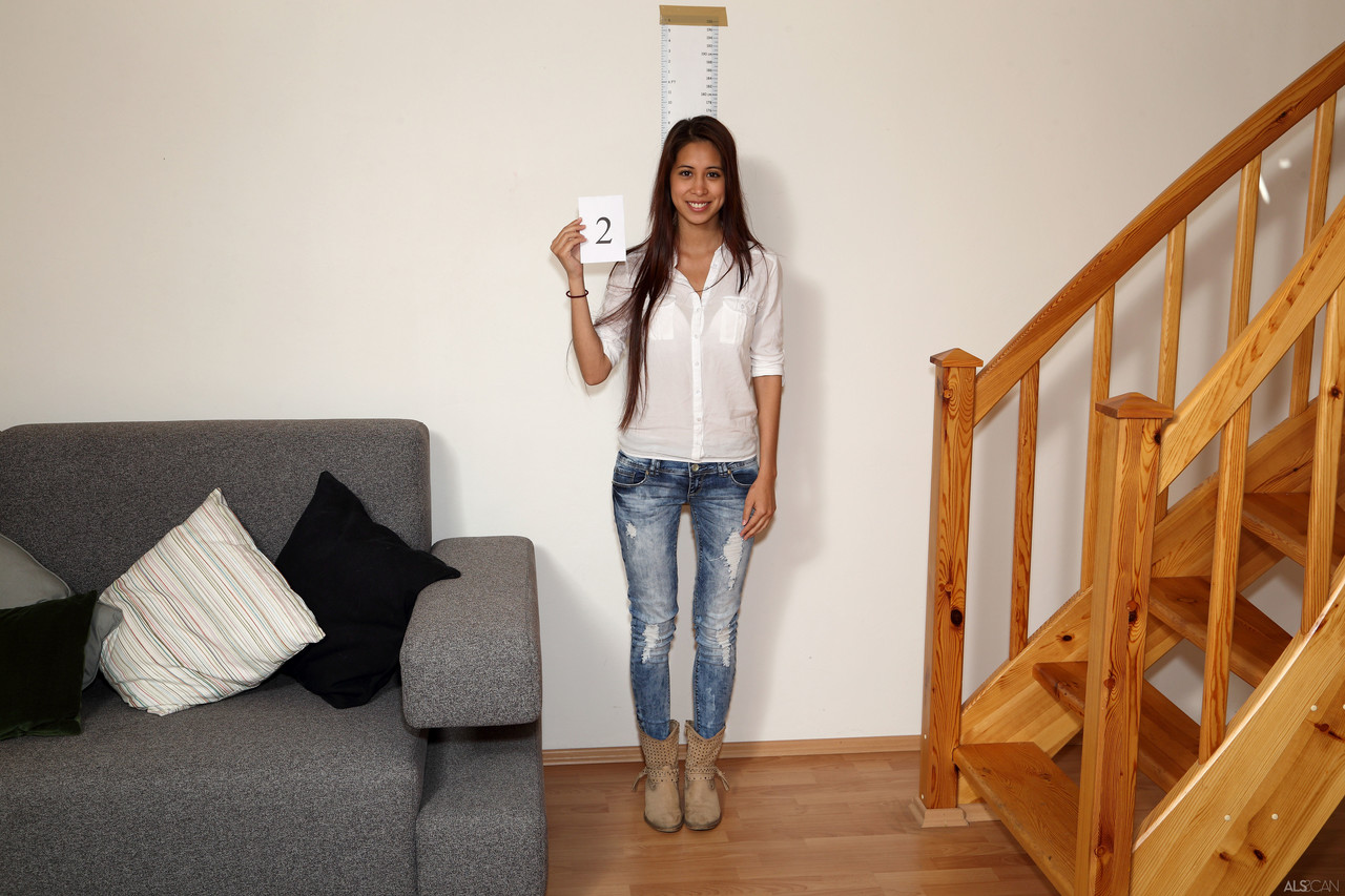 ALS Scan Präsentiert Paula Shy Nackte Pornobilder