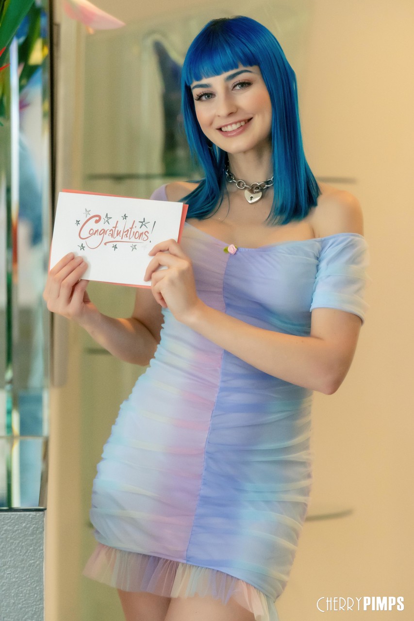 Jewelz Blu Se Pone Traviesa Con Cherry Pimps