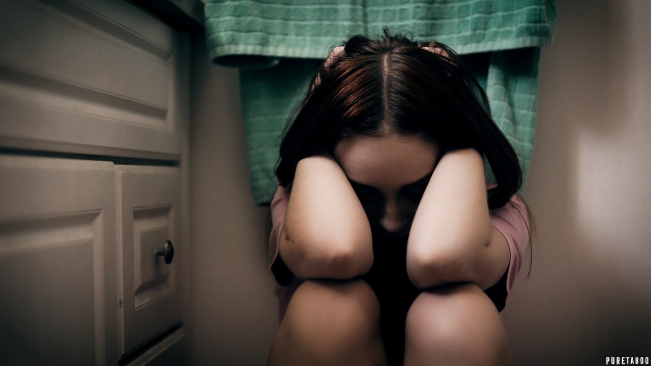 年轻怀孕玛雅·肯德里克家庭性爱