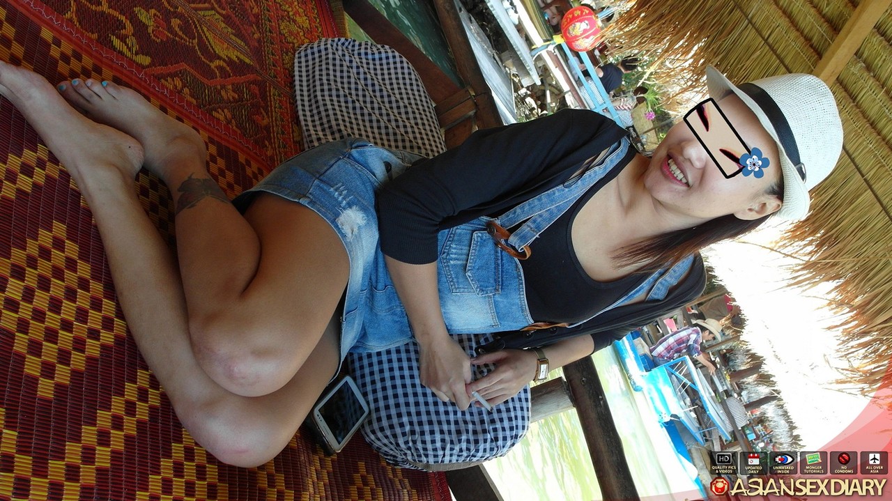 Asiatische Amateurin Bekommt Gesichtsbesamung Nach Sex Mit Ausländer