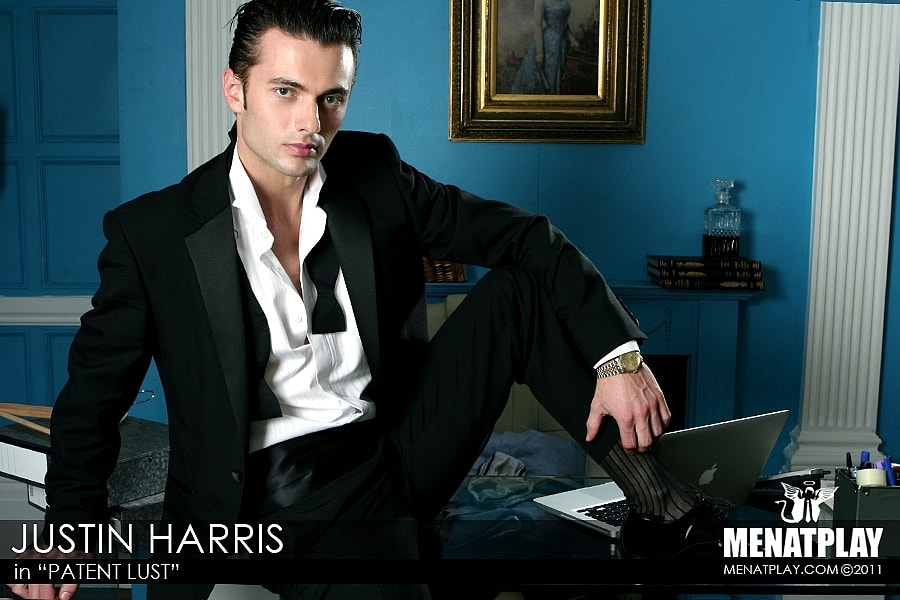 Hot Gay Justin Harris Shows His Fully-Erect Big Dick In A Kinky Office Solo