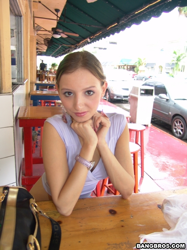 Black Penis Zerstört Die Löcher Des Amerikanischen Süßlings Tiffany Holiday