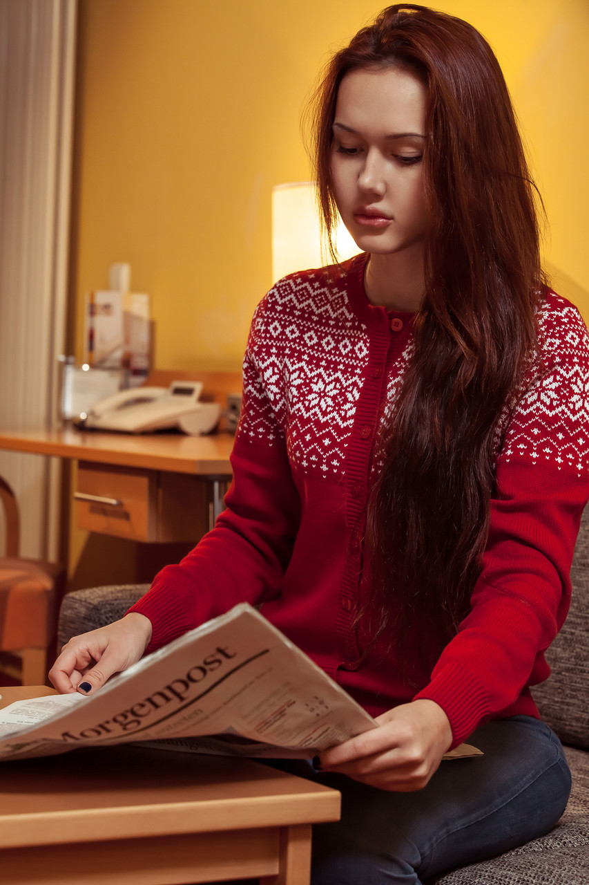 シンティアXXXが驚くべきMet Art写真集を披露