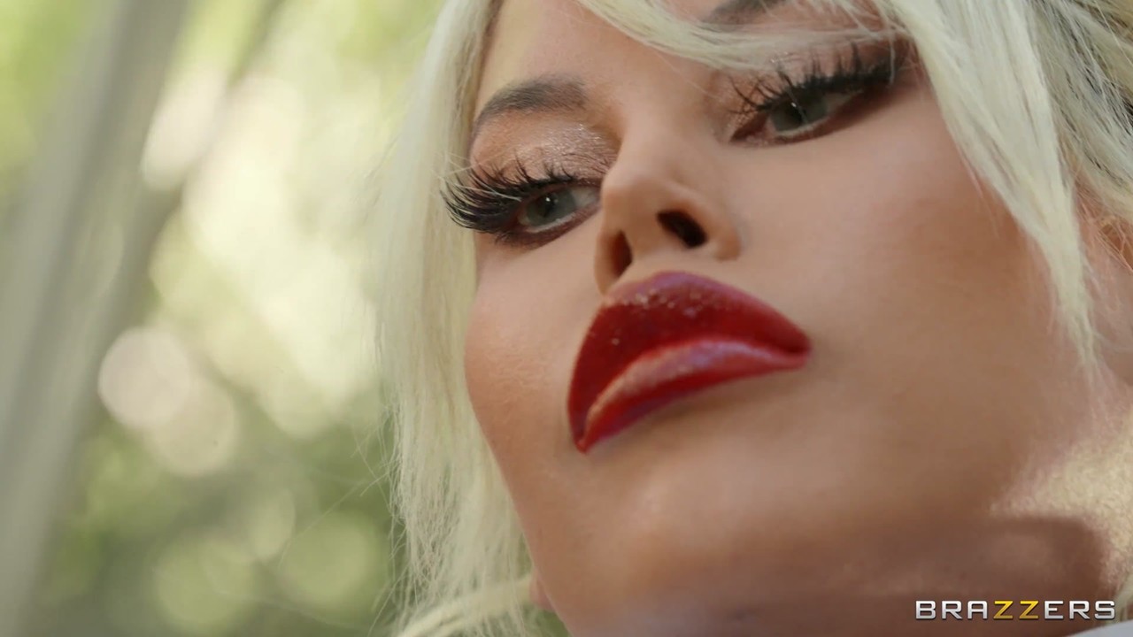 Gros Culs Mouillés: Bridgette B Et Isiah Maxwell Dans Une Action Anale Hardcore