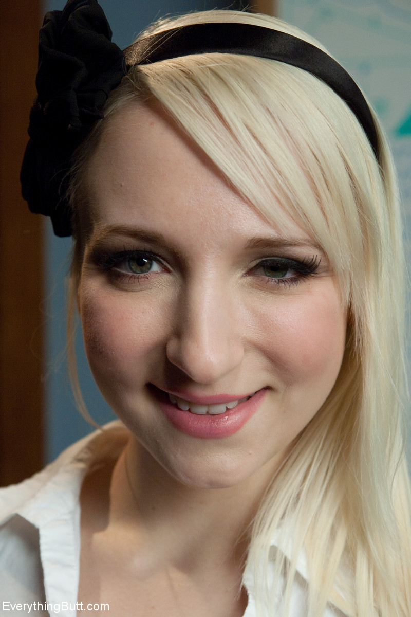 Blonde Nympho Ashley Jane Toys Her Tight Butthole In Teacher's Office