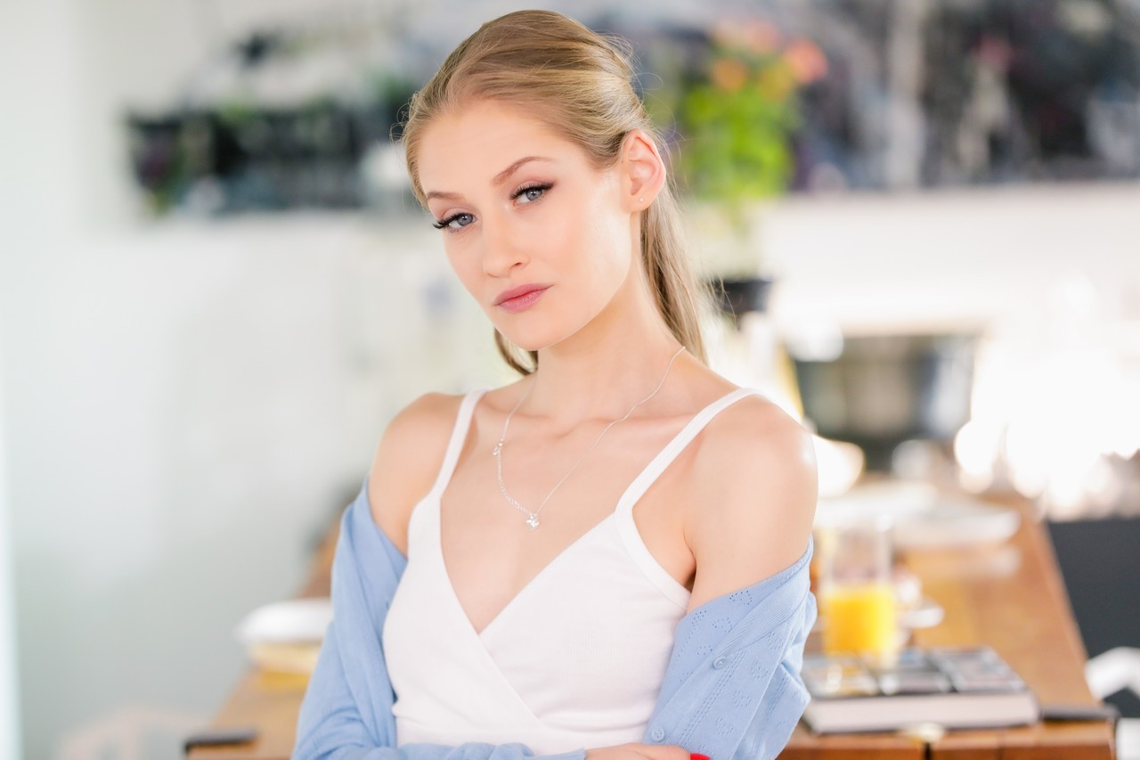 Rubia Modelo De Portada Tiffany Tatum Tiene Sexo Con Su Amigo Hombre