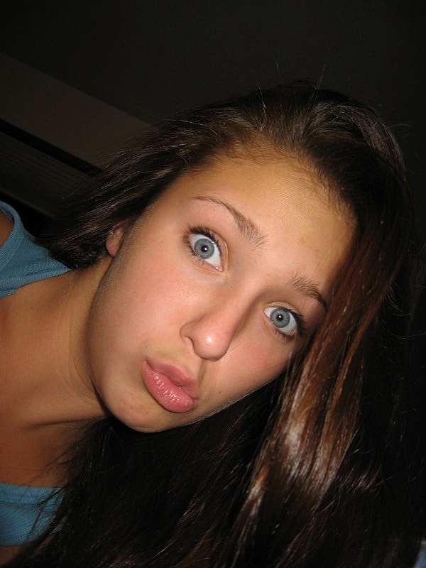 किशोर लड़कियों की तस्वीरें