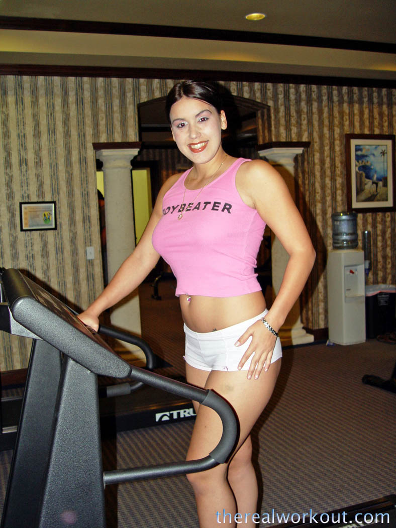 Megan Jones 豐滿身材 吸吮 和 倒騎