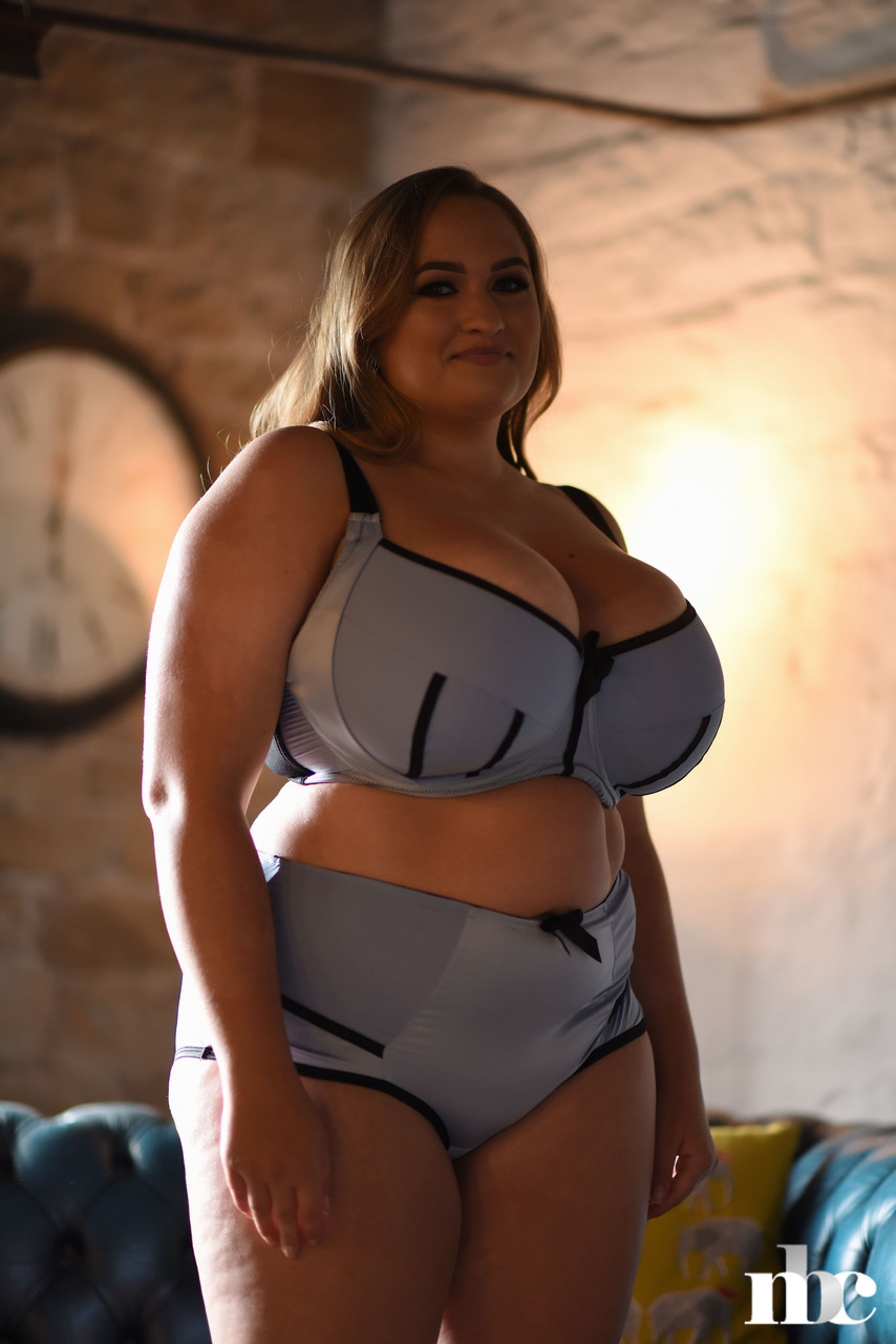 Sara Willis Lingerie