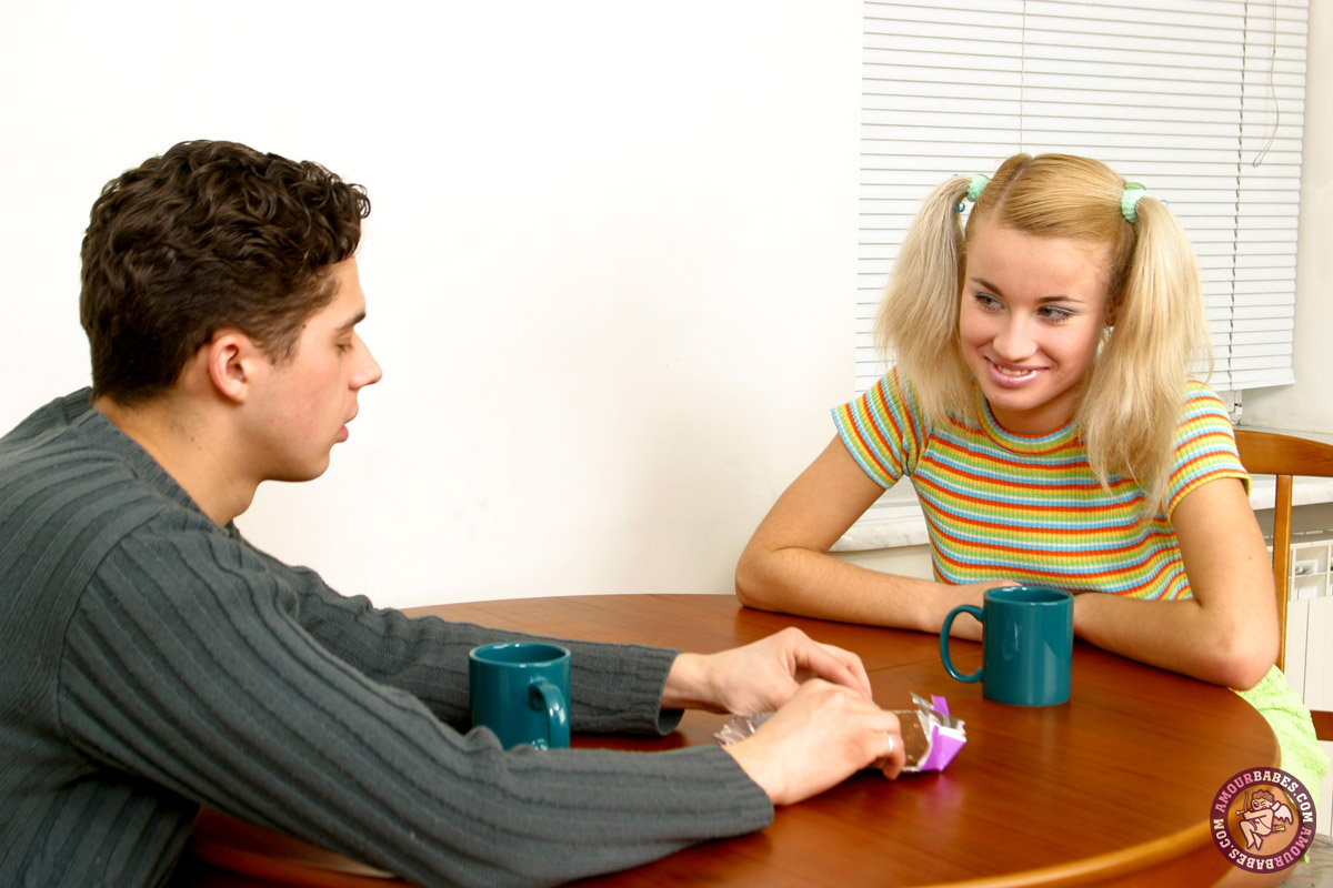 ポニーテールのヴェンディは実業家に舐められ激しく突かれる