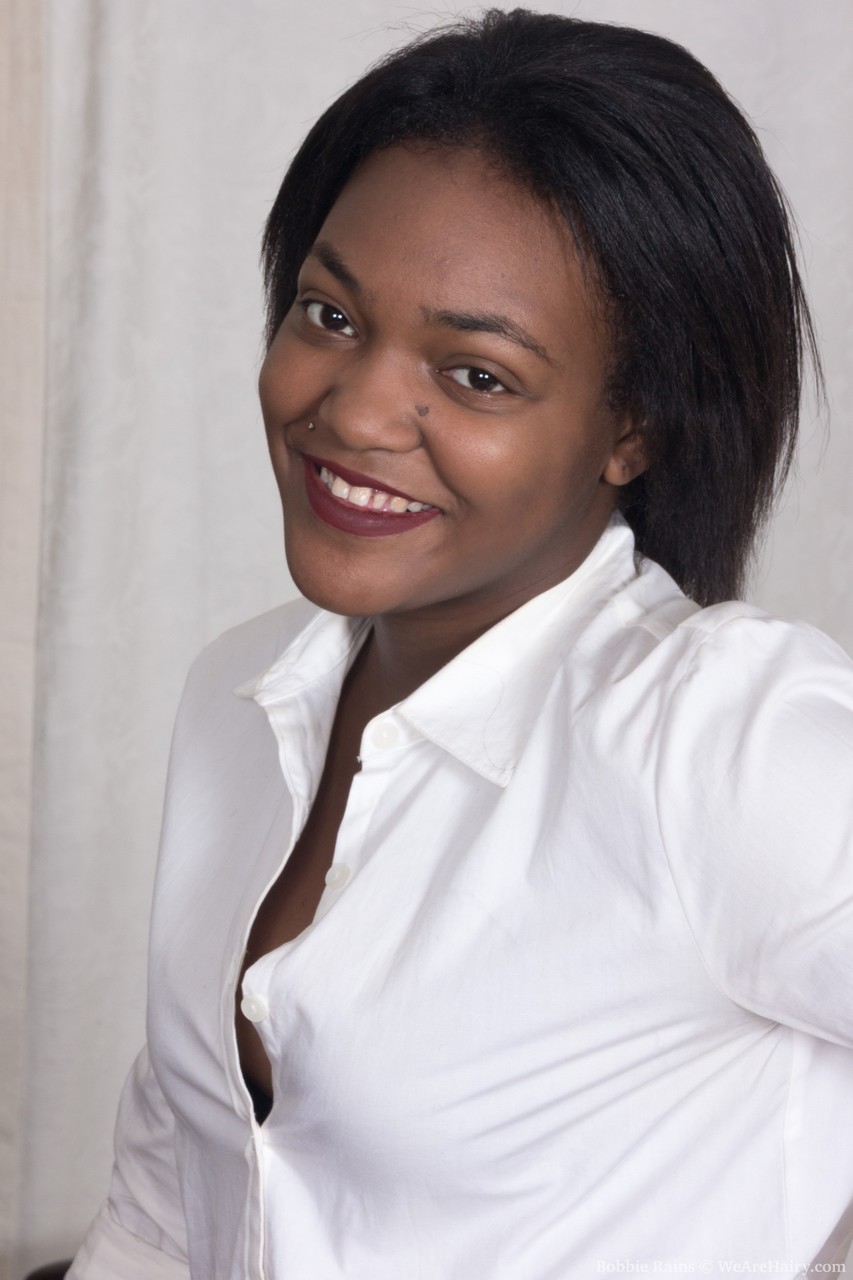 Black Amateur Bobbie Rains Hairy Muff