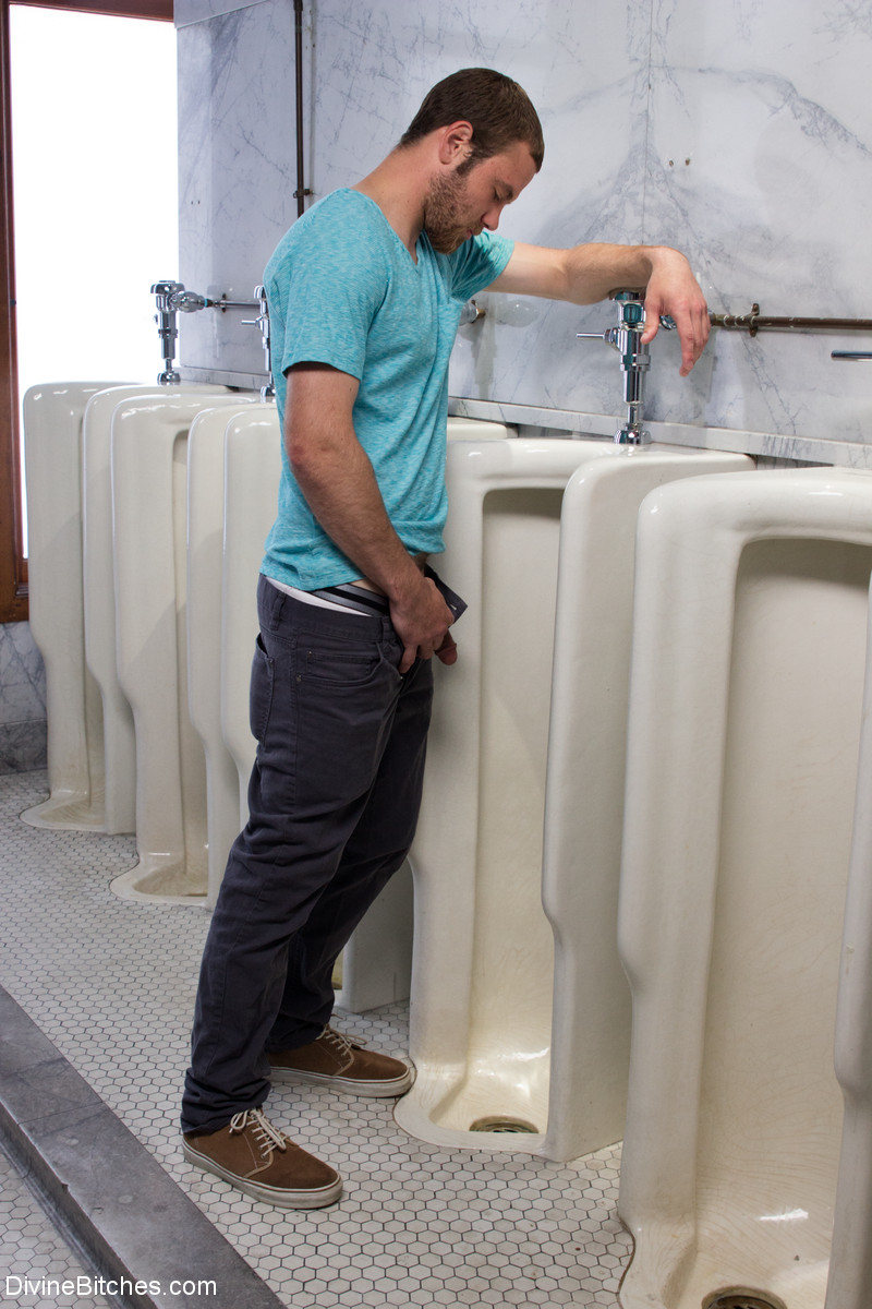 赤毛のドミナマドレーヌマーロウはサブミットをビニール袋で罰する